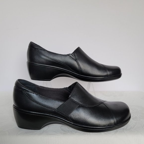 CLARKS Bendables May Moonl Leather Slip-On Shoes- Black color- Women's Size 9M - Picture 12 of 15